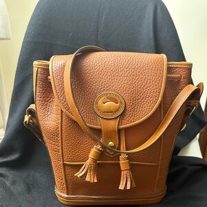 90s Dooney & Bourke Dover Drawstring Shoulder Crossbody Bag Bone Tan All Weather
